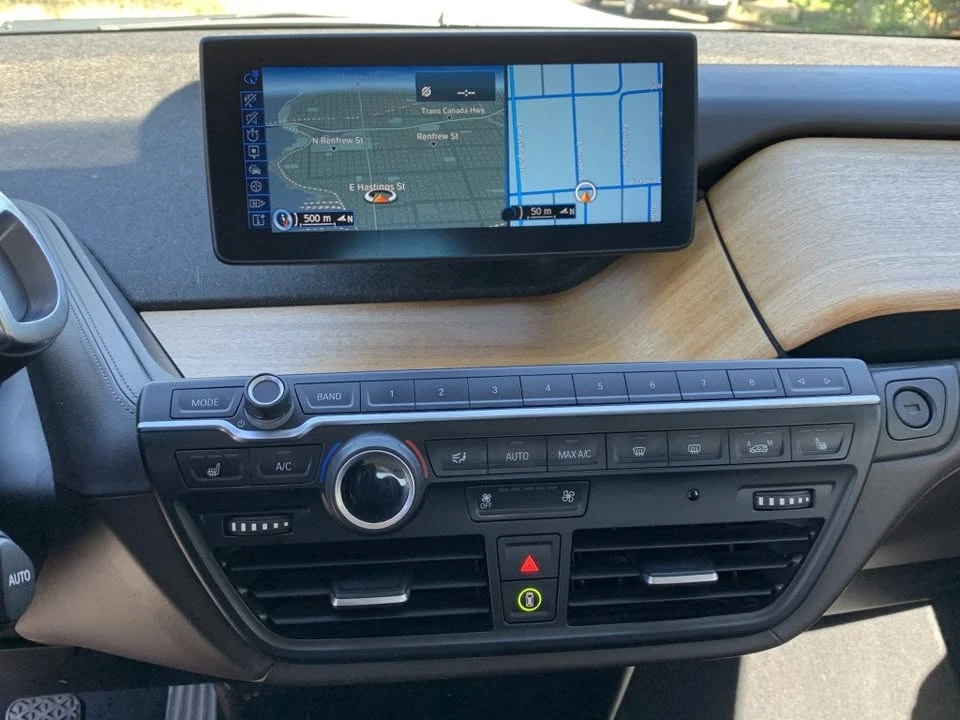 2015 BMW i3 - Image 12 of 18