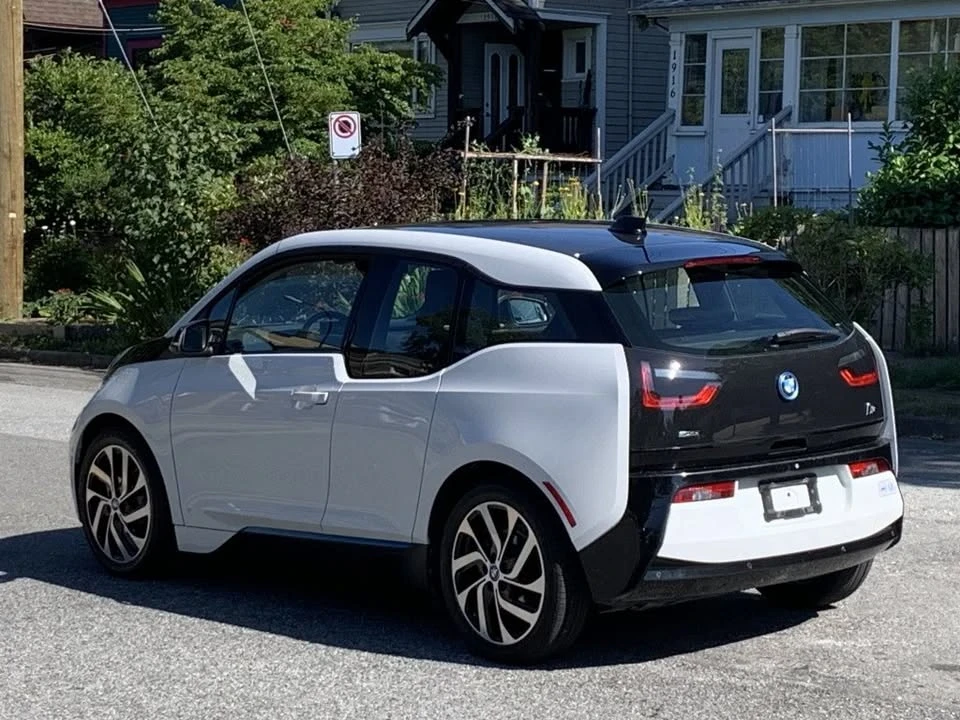 2015 BMW i3 - Image 9 of 18