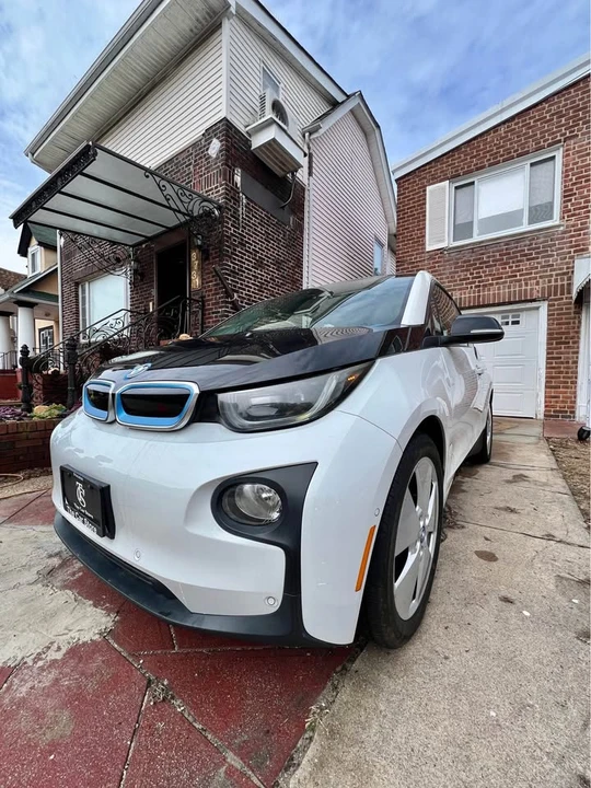 2015 BMW i3 - Image 9 of 19
