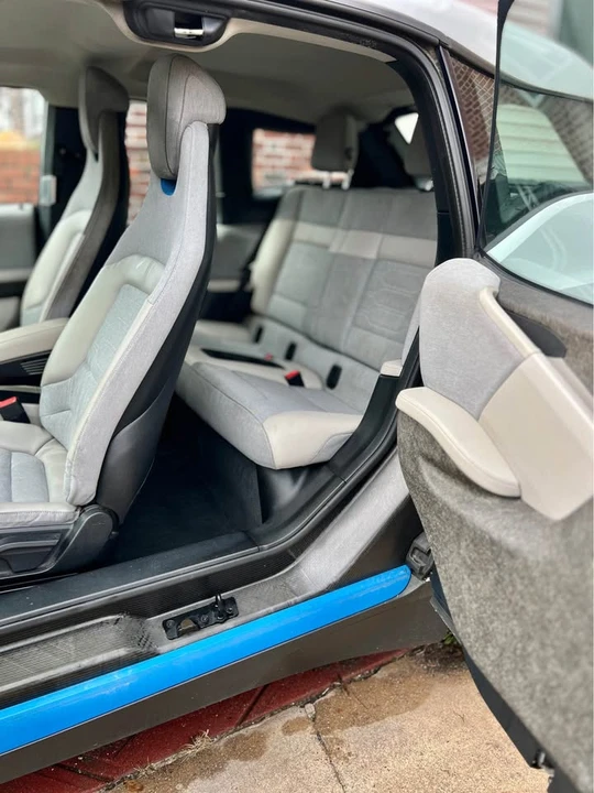 2015 BMW i3 - Image 18 of 19