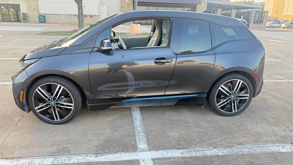 2015 BMW i3 - Image 4 of 13