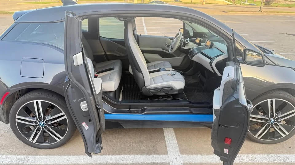 2015 BMW i3 - Image 8 of 13