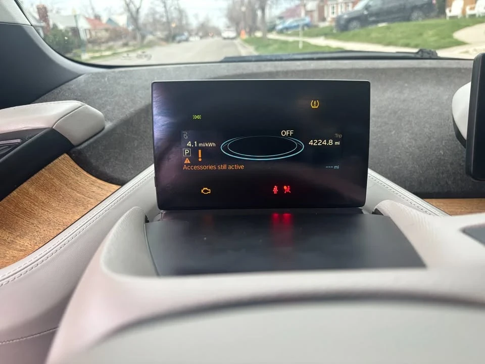 2015 BMW i3 - Image 5 of 8