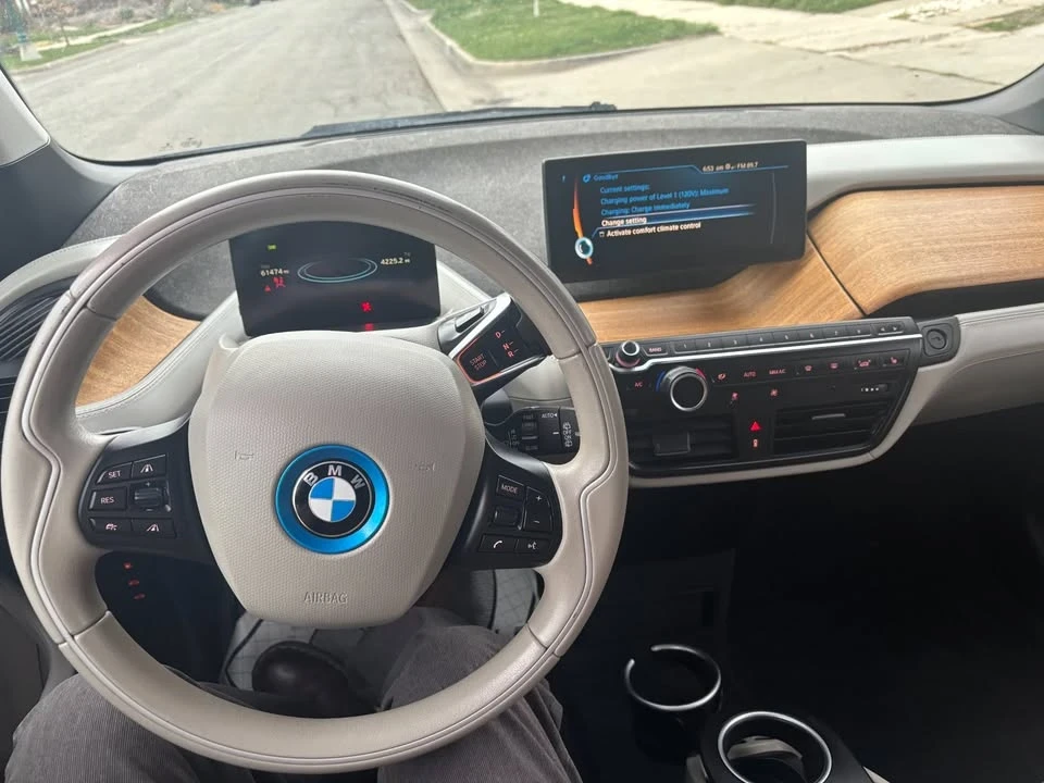 2015 BMW i3 - Image 6 of 8