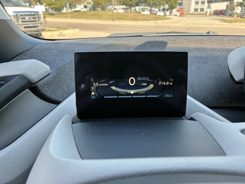 2015 BMW i3 - Image 12 of 13