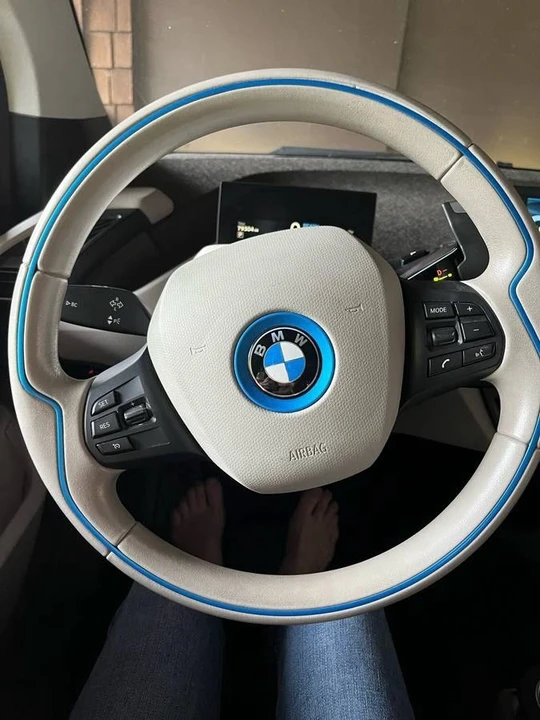 2015 BMW i3 - Image 5 of 6