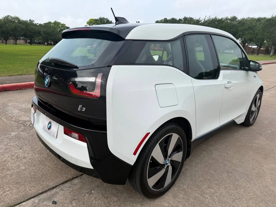 2015 BMW i3 - Image 7 of 24