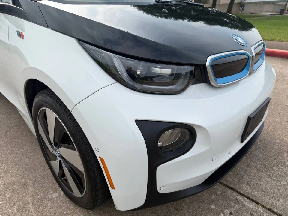 2015 BMW i3 - Image 11 of 24