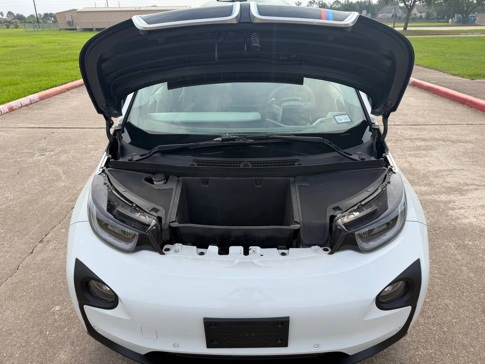 2015 BMW i3 - Image 16 of 24