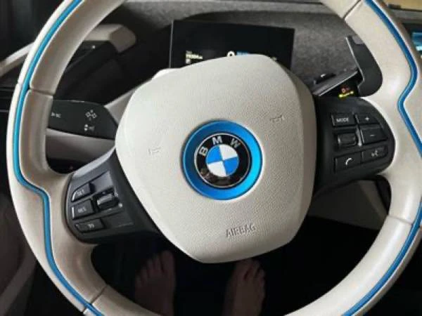 2015 BMW i3 - Image 8 of 9