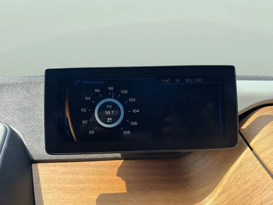 2015 BMW i3 - Image 16 of 21