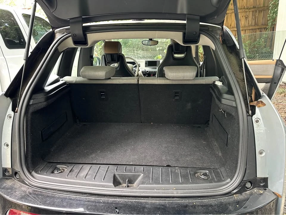 2015 BMW i3 - Image 16 of 17