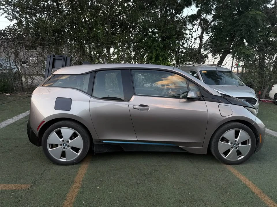 2015 BMW i3 - Image 6 of 13