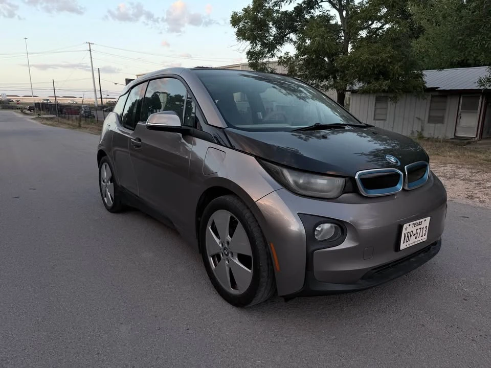 2015 BMW i3 - Image 8 of 13