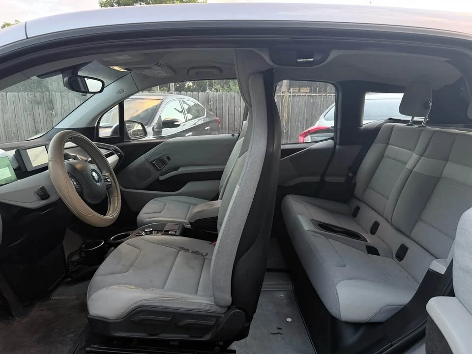2015 BMW i3 - Image 9 of 13