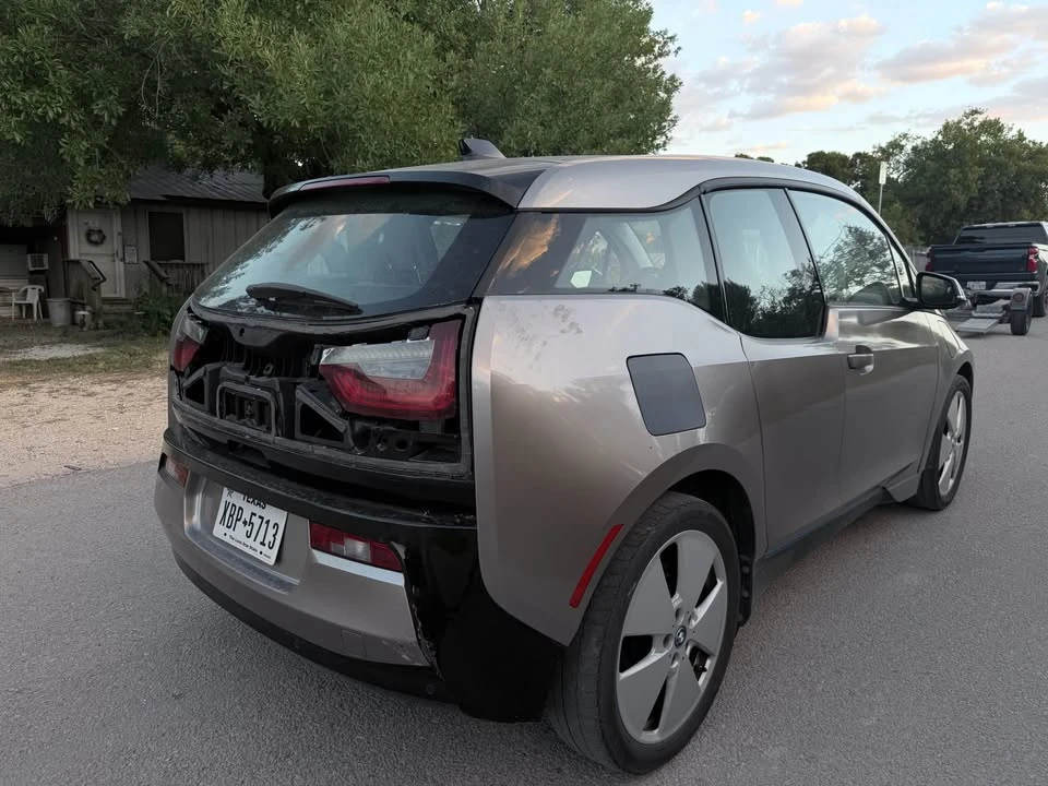 2015 BMW i3 - Image 4 of 13