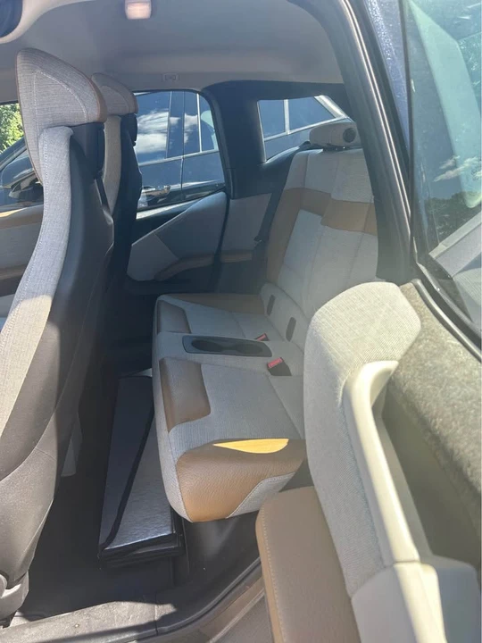 2015 BMW i3 - Image 8 of 10