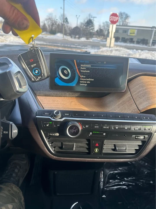 2015 BMW i3 - Image 16 of 19