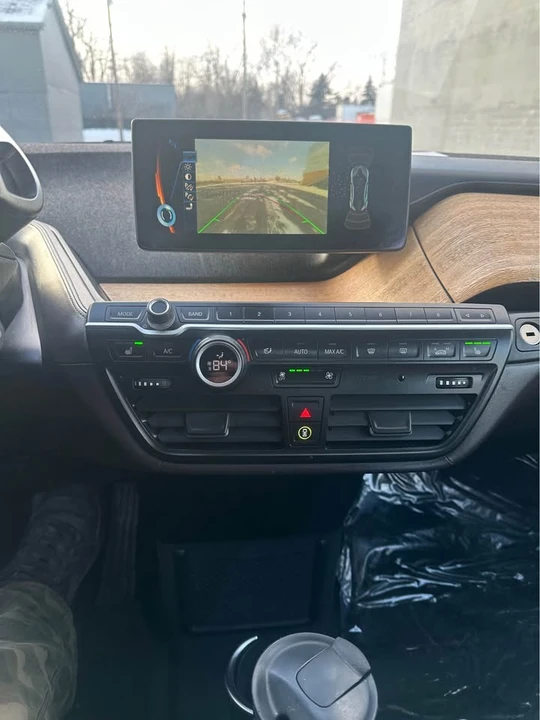 2015 BMW i3 - Image 11 of 17
