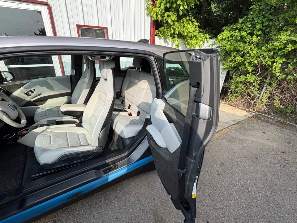 2015 BMW i3 - Image 12 of 14