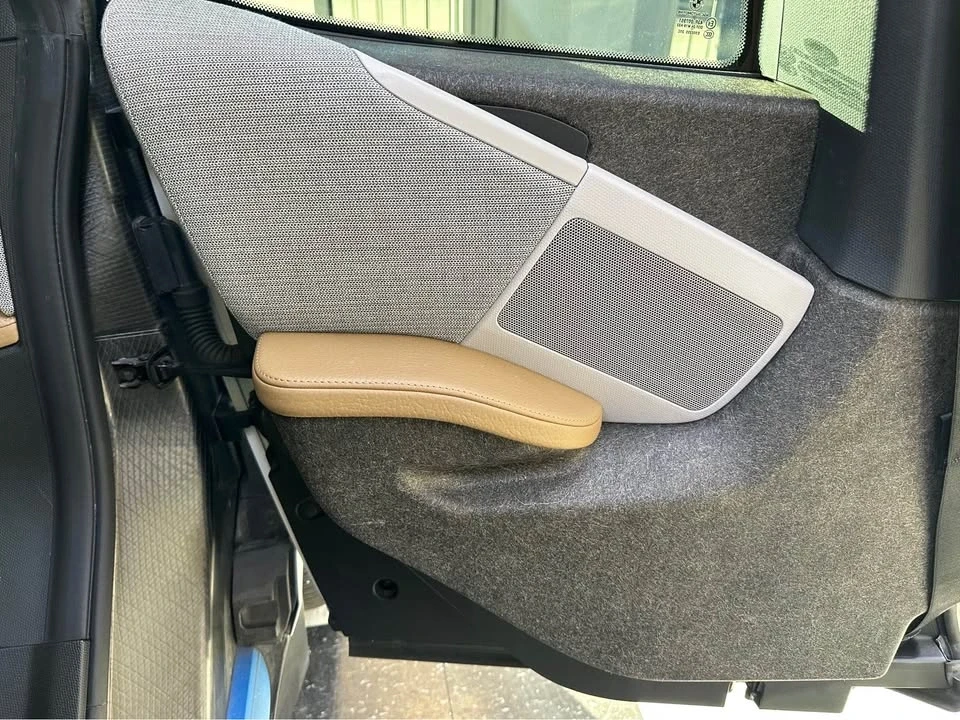 2015 BMW i3 - Image 11 of 19