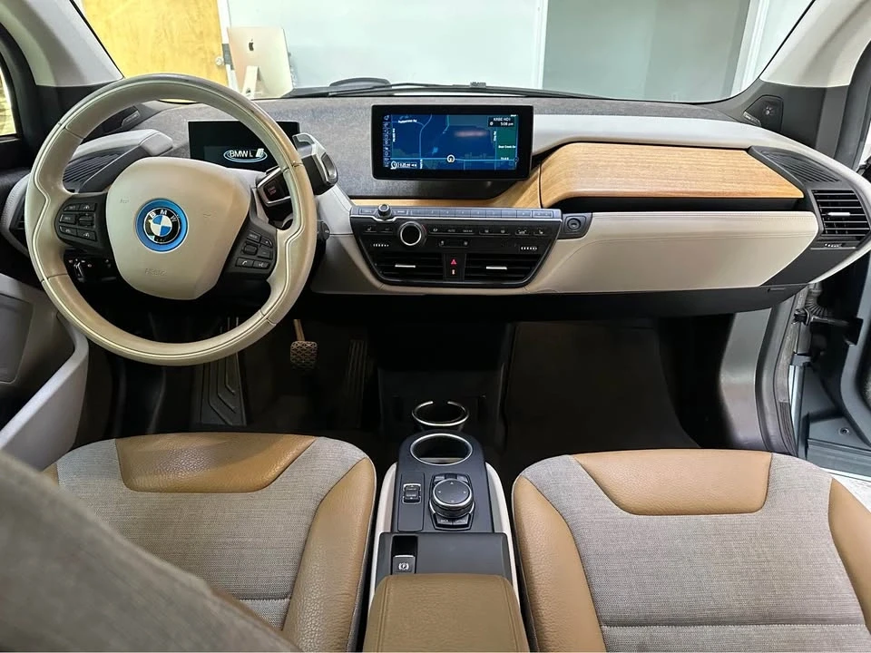 2015 BMW i3 - Image 14 of 19