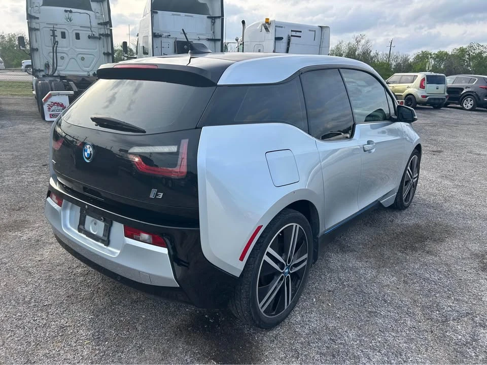 2015 BMW i3 - Image 3 of 14
