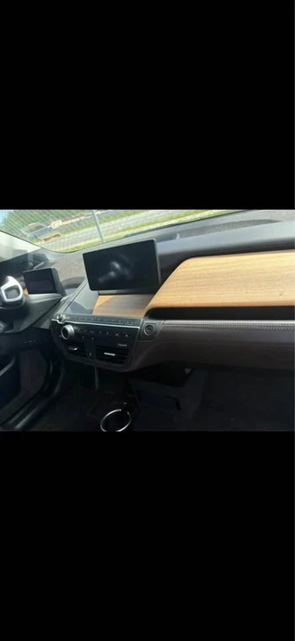 2015 BMW i3 - Image 8 of 16