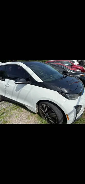 2015 BMW i3 - Image 2 of 16