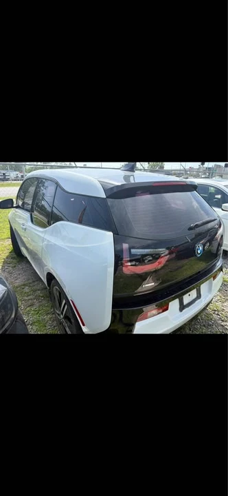 2015 BMW i3 - Image 11 of 16