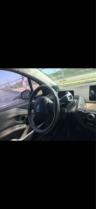 2015 BMW i3 - Image 9 of 16