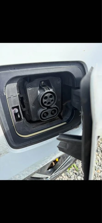2015 BMW i3 - Image 12 of 16