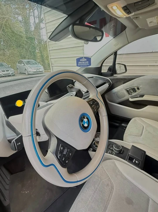 2015 BMW i3 - Image 5 of 5