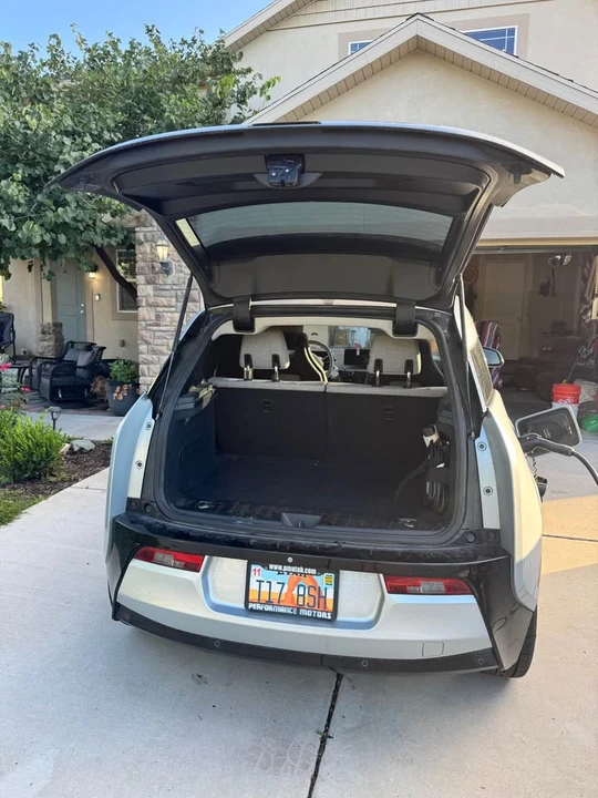 2015 BMW i3 - Image 10 of 11