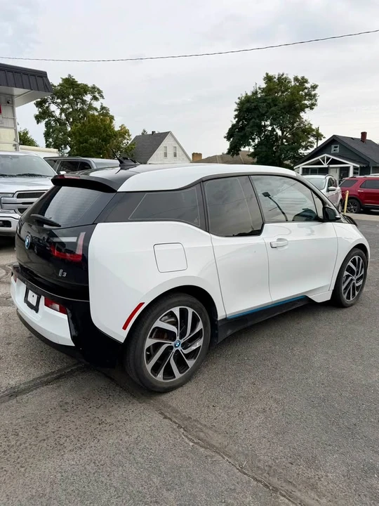 2015 BMW i3 - Image 5 of 17