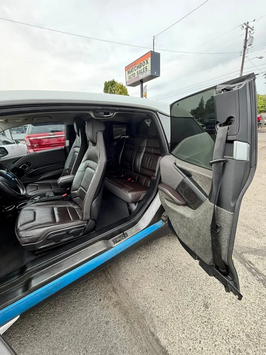 2015 BMW i3 - Image 14 of 17