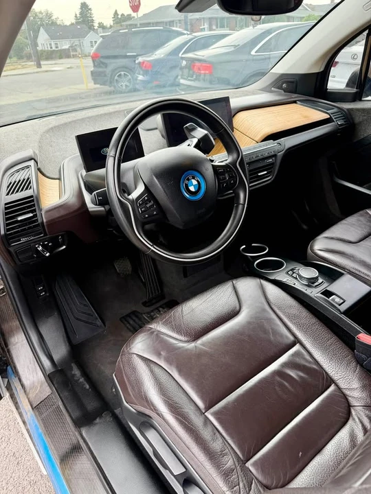 2015 BMW i3 - Image 8 of 17