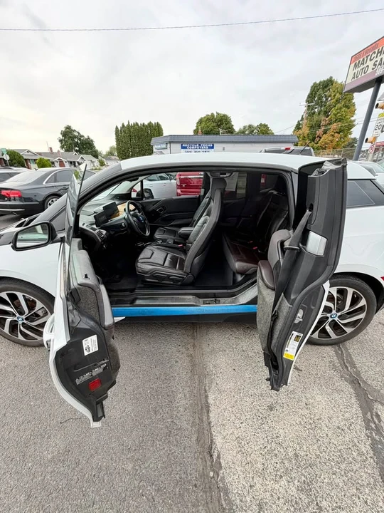 2015 BMW i3 - Image 13 of 17