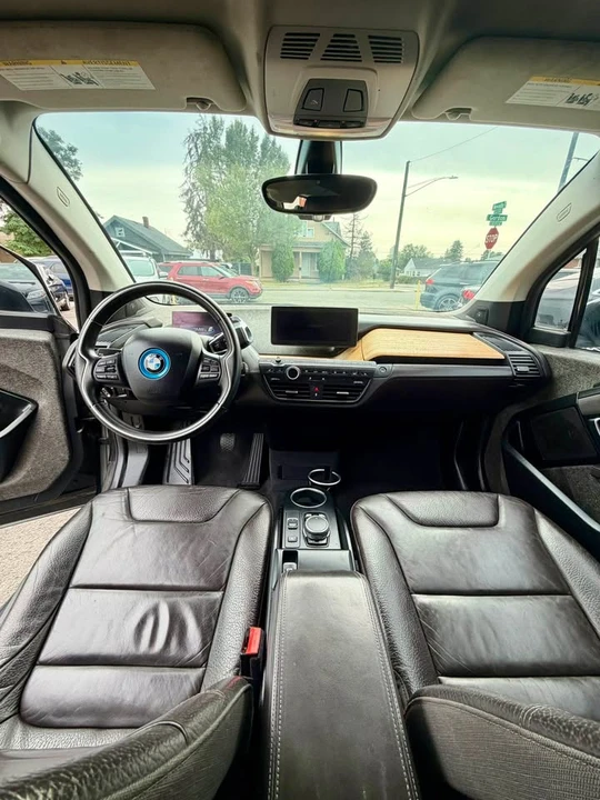 2015 BMW i3 - Image 9 of 17