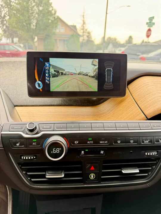 2015 BMW i3 - Image 12 of 17