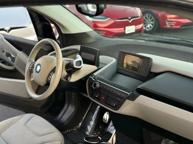 2015 BMW i3 - Image 14 of 21