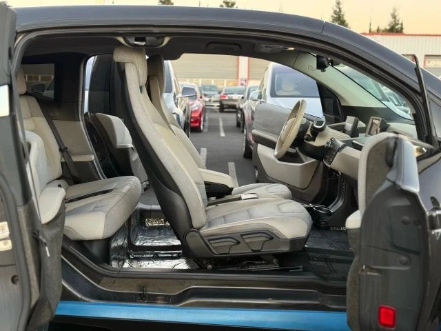 2015 BMW i3 - Image 13 of 21