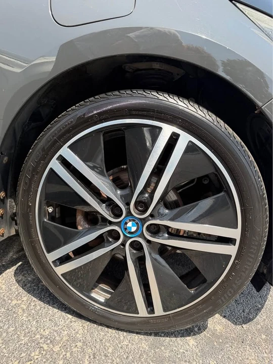 2015 BMW i3 - Image 11 of 12