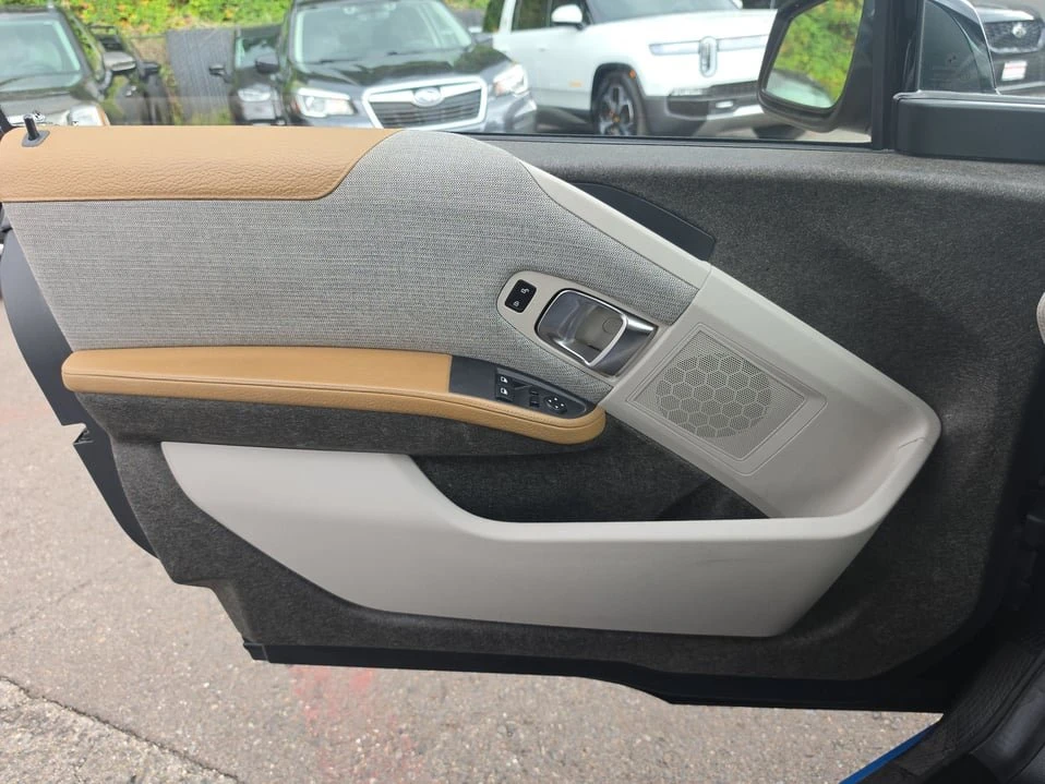 2015 BMW i3 - Image 18 of 20