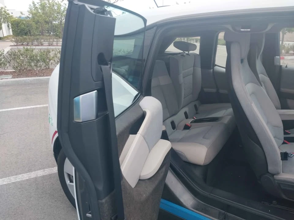 2015 BMW i3 - Image 9 of 10