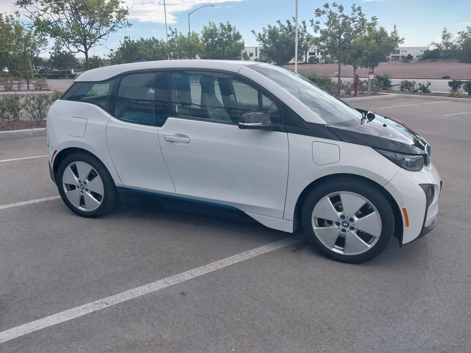 2015 BMW i3 - Image 6 of 10