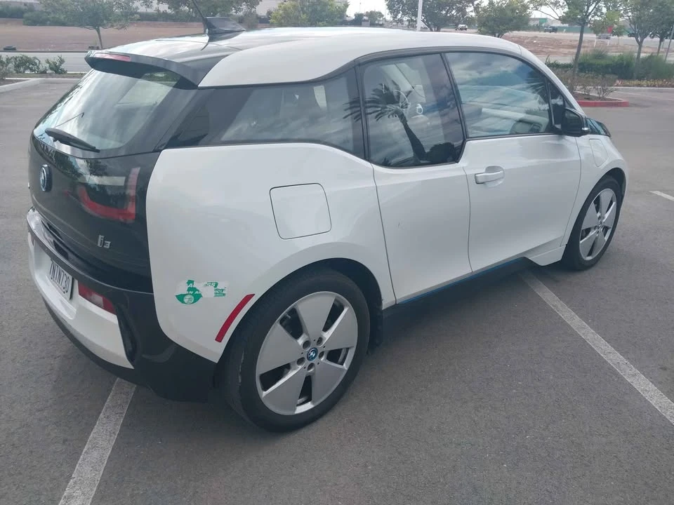 2015 BMW i3 - Image 7 of 10