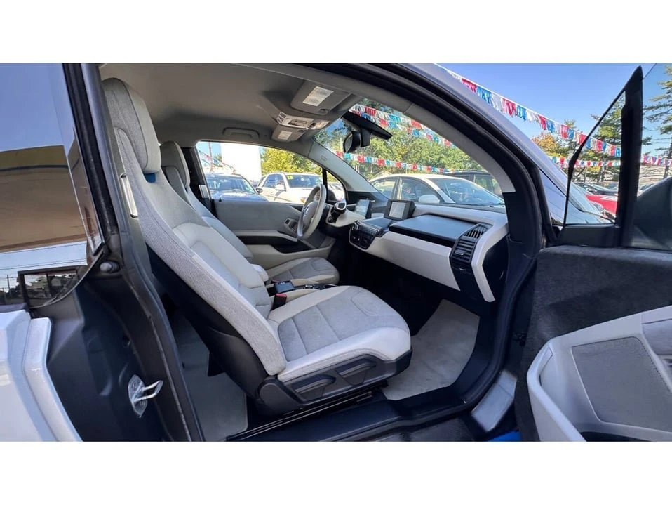 2015 BMW i3 - Image 17 of 20