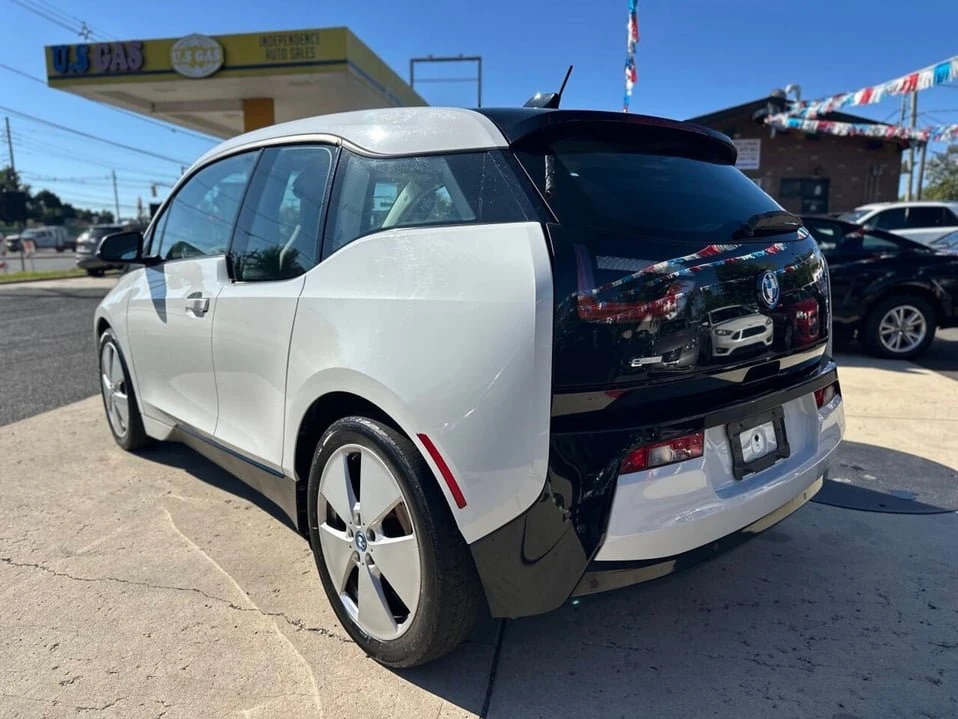 2015 BMW i3 - Image 9 of 20