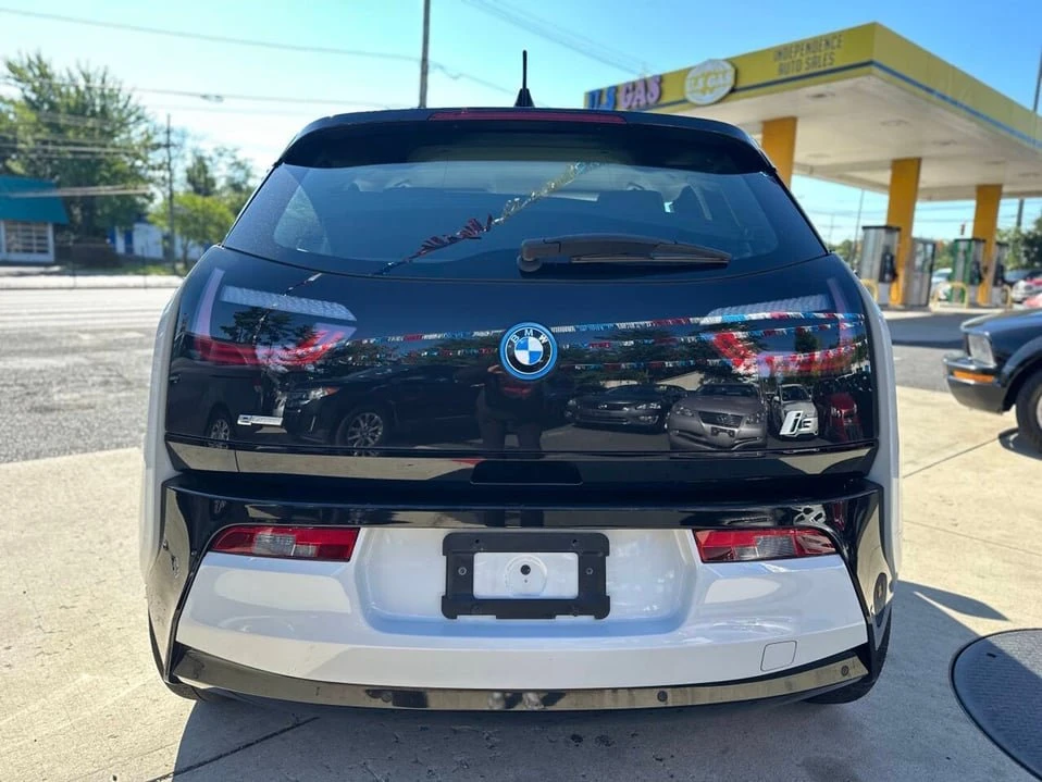 2015 BMW i3 - Image 10 of 20